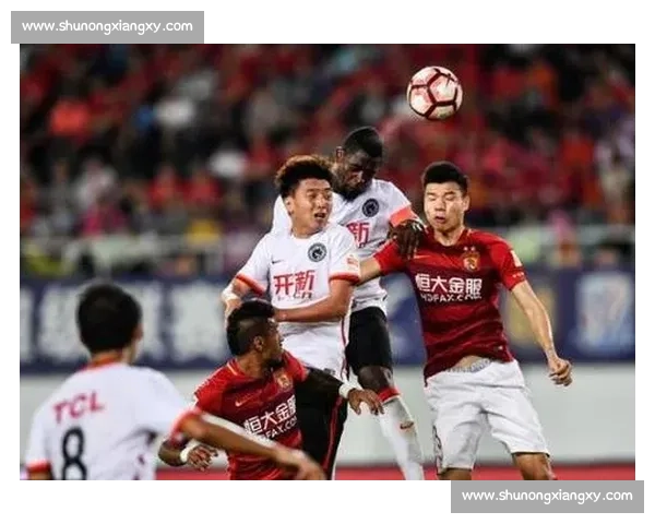 广州恒大鏖战墨尔本劲旅亚冠焦点对决点燃球迷激情今夜巅峰之战